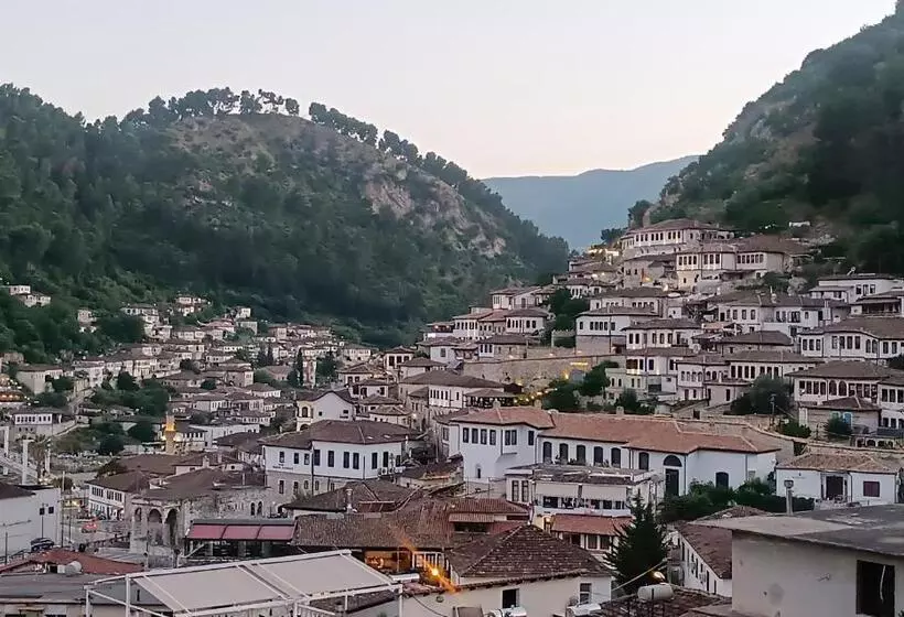 پانسیون Vila Spahiu