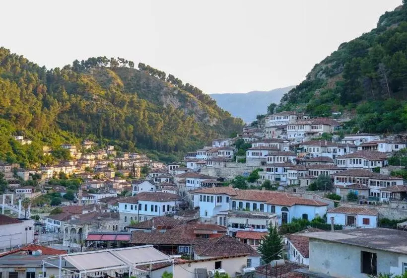 پانسیون Vila Spahiu