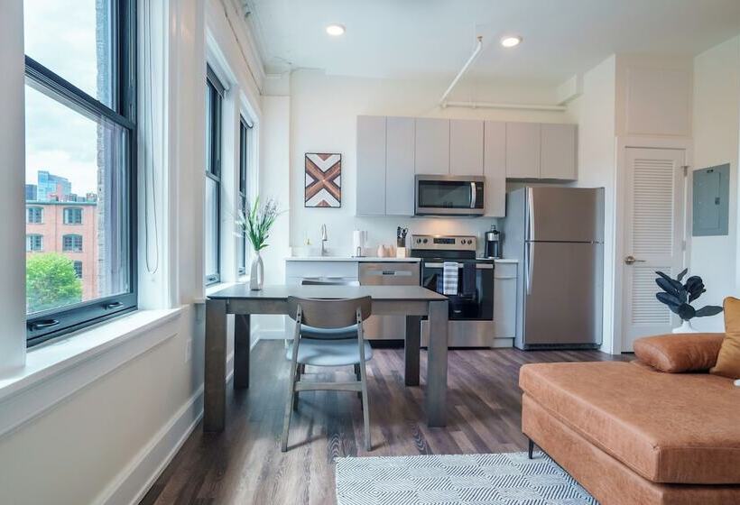 The Standard Downtown Columbus