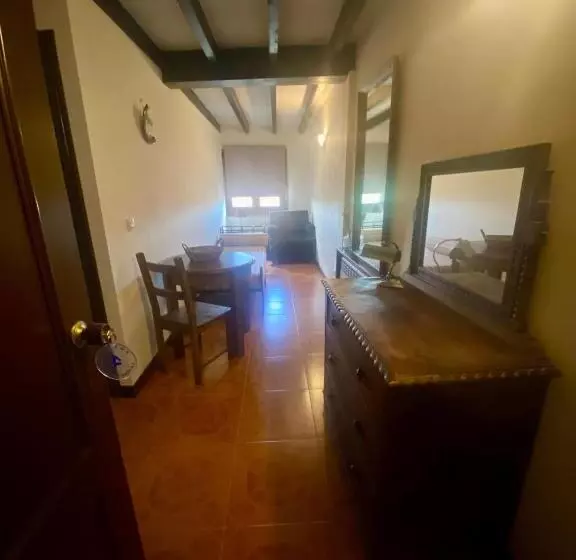 ユースホステル Posada Rural La Peña Casares