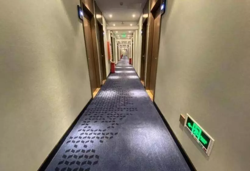 هتل 7 Days Premium Beijing Xiehe Hospital Wangfujing Metro Station