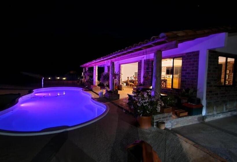 هتل Casa Luma Hostel