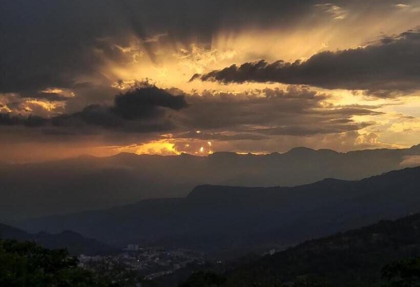 هتل Casa Luma Hostel