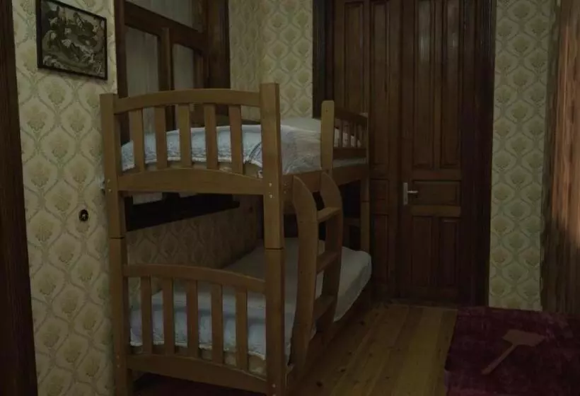 پانسیون Guest House Mekvena
