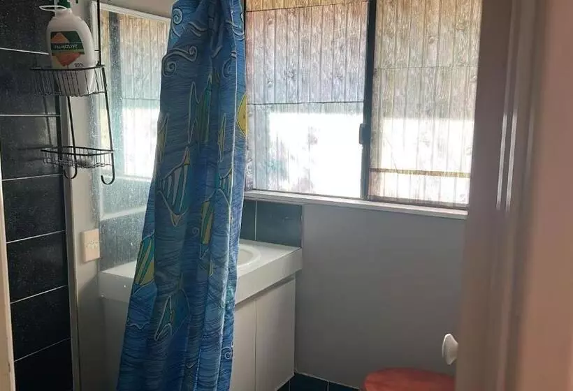 پانسیون Master Room With Ensuite In A Lovely House