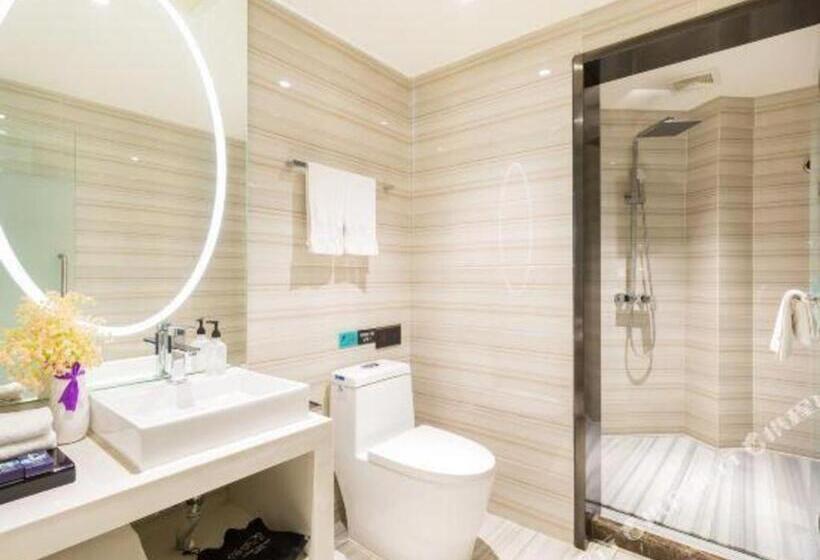 Xana Hotelle· Tianjin Railway Station Jinwan Square Binjiang Avenue