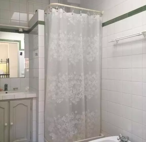 Aamiaismajoitus (B&B) Beautiful Room In Aix Center