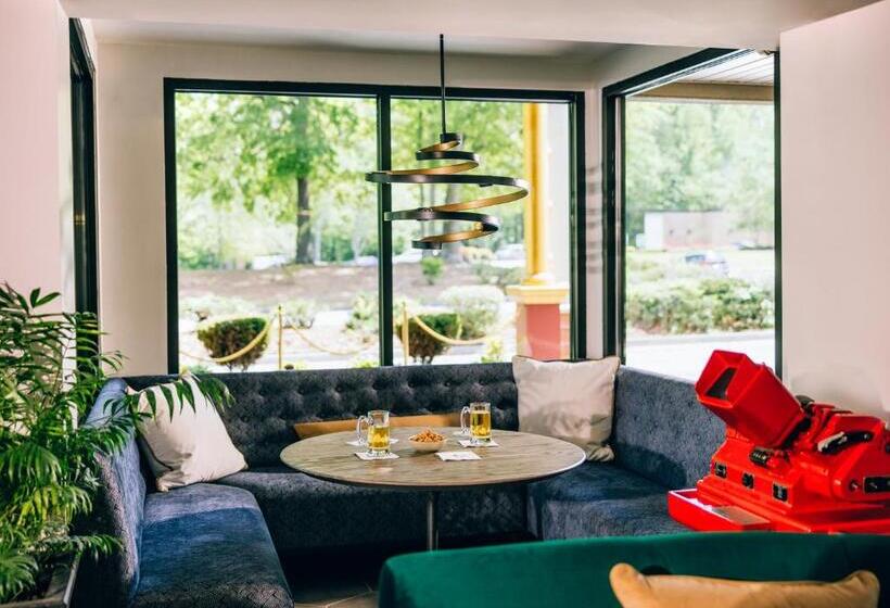 Отель All Movie