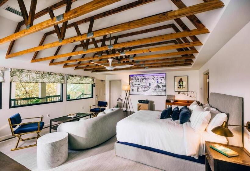 Отель All Movie