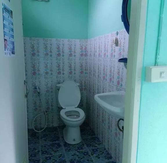 Hotelli Baan Phak Plaithang At Phu Thap Buek