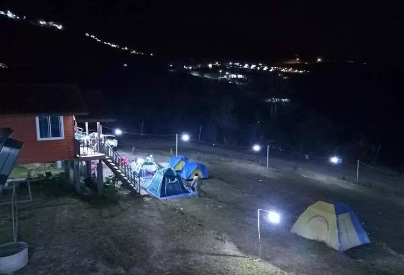 Hotelli Baan Phak Plaithang At Phu Thap Buek