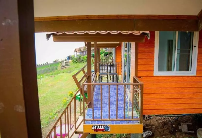 Hotelli Baan Phak Plaithang At Phu Thap Buek