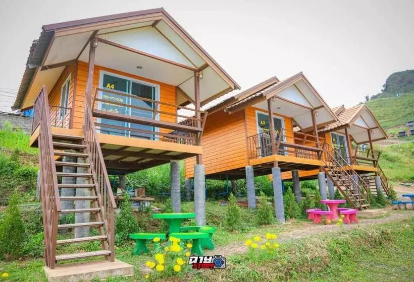 Hotelli Baan Phak Plaithang At Phu Thap Buek