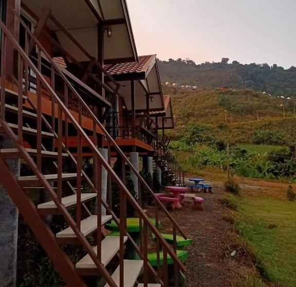 فندق Baan Phak Plaithang At Phu Thap Buek