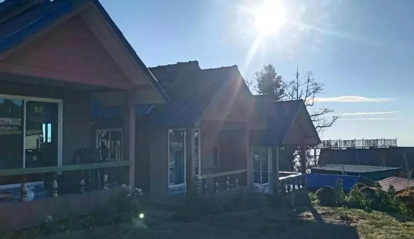 Hotelli Baan Phak Plaithang At Phu Thap Buek