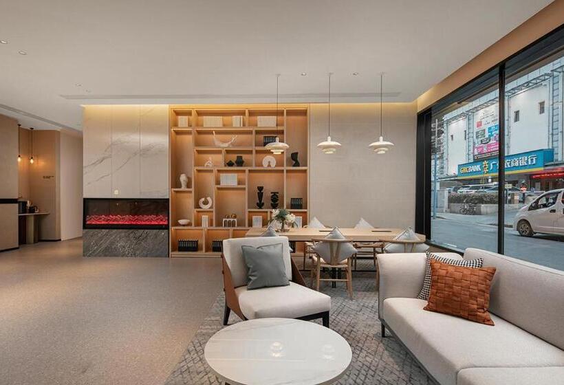 فندق Country Inn & Suite By Radisson, Guangzhou Railway Station Xiaobei