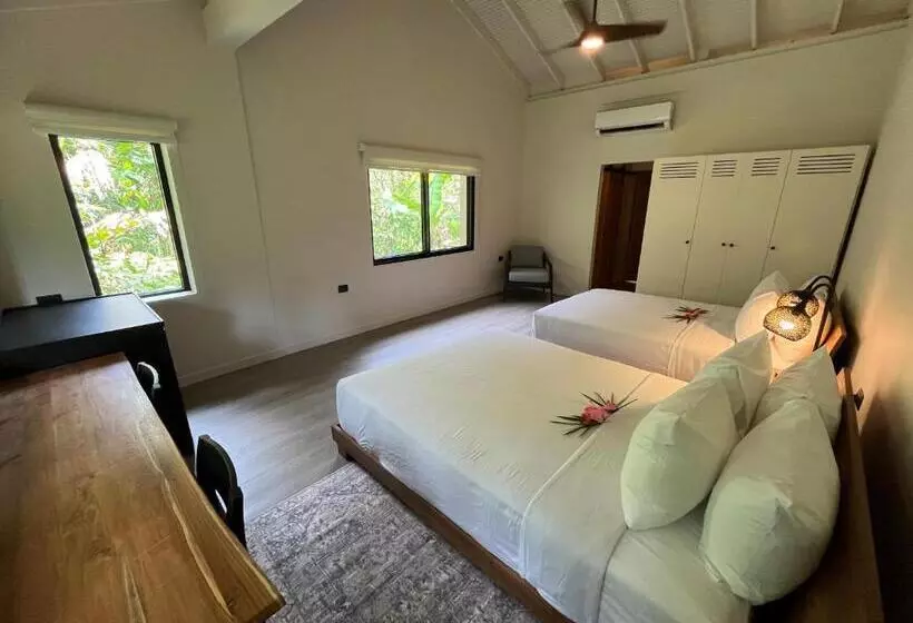 هتل Hadco Experiences At Asa Wright Nature Centre