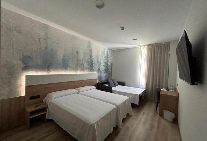 ホテル Javalambre