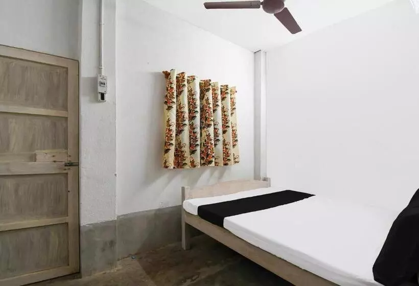 ホテル Oyo Madhubani Ma Bramhamoye Resort