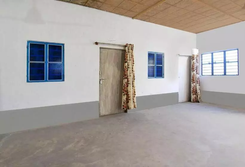 ホテル Oyo Madhubani Ma Bramhamoye Resort