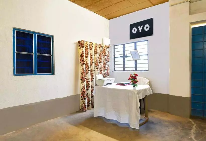 ホテル Oyo Madhubani Ma Bramhamoye Resort