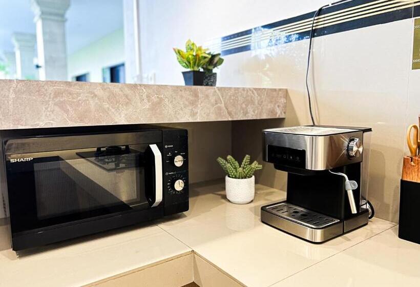 Пансион 1 Min To Batu Bolong Island Boy Guesthouse Kt 1