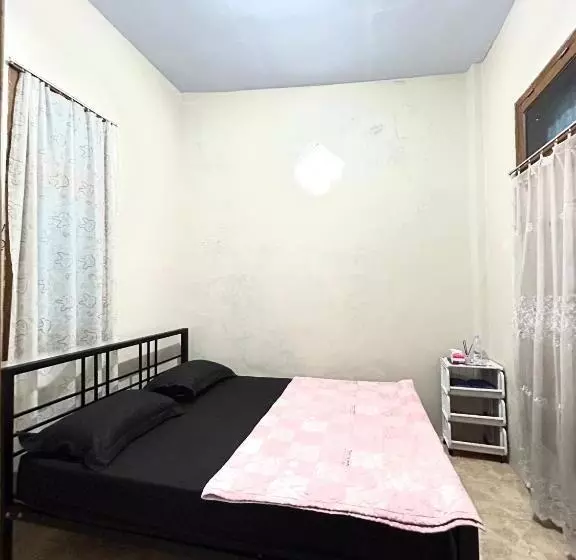 ペンション Harmoni Guest House Tumpak Sewu