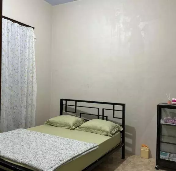 ペンション Harmoni Guest House Tumpak Sewu