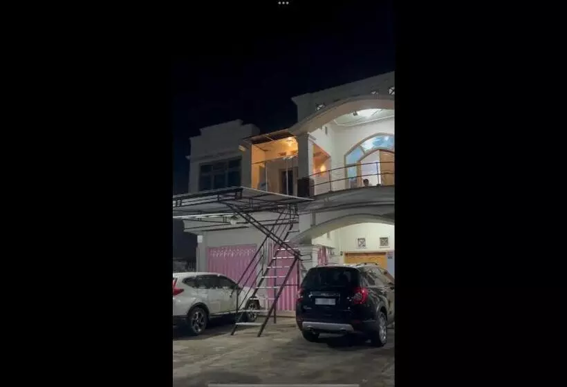 ペンション Harmoni Guest House Tumpak Sewu