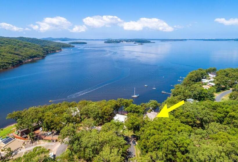 膳宿费 Whispering Waves