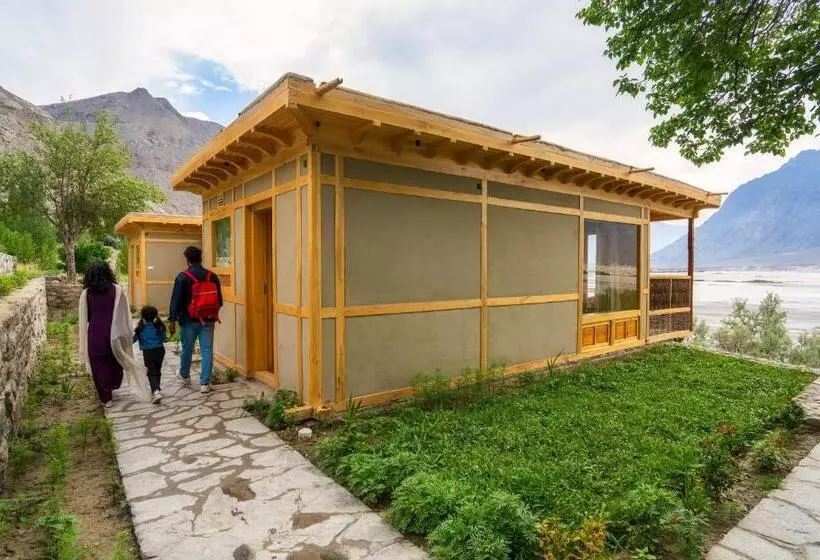 استراحتگاه Dera Lamsa Shigar