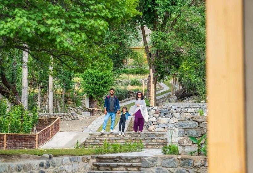 استراحتگاه Dera Lamsa Shigar