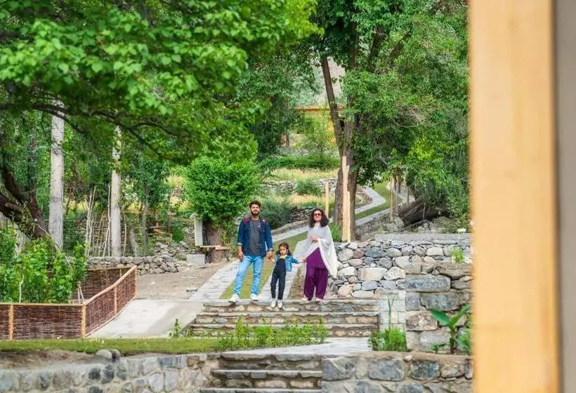 استراحتگاه Dera Lamsa Shigar