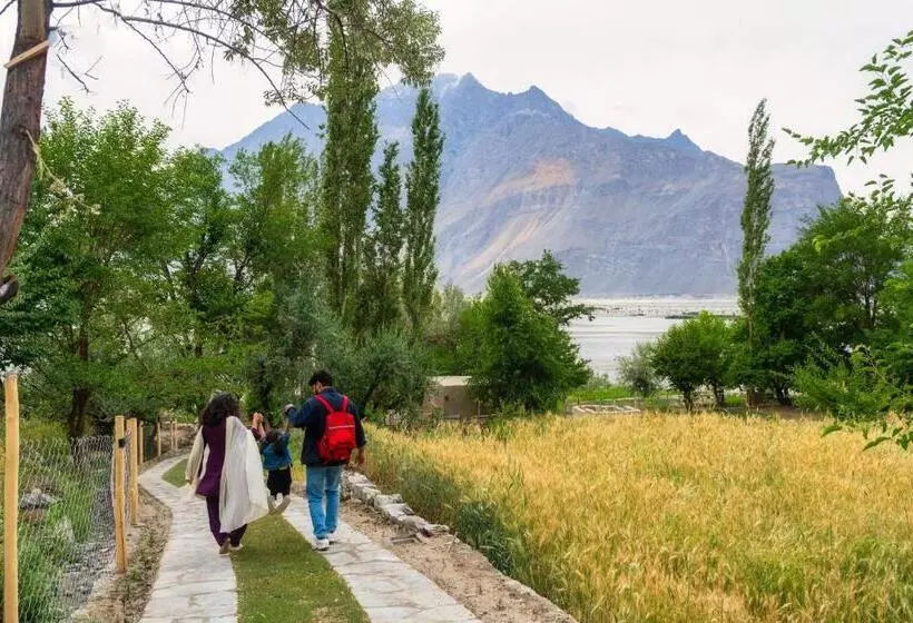 استراحتگاه Dera Lamsa Shigar