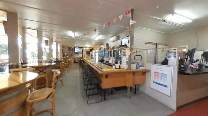 The Golden Orange Hotel Motel