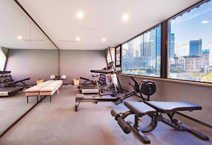 Atour Hotel Wuhan Chuhehan Street Hanxiu Theater