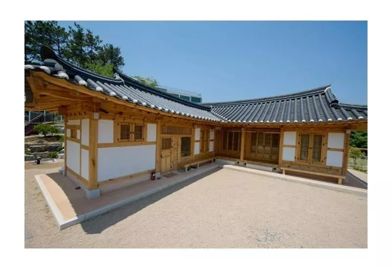 Daebudo Jongii Misulgwan Pension