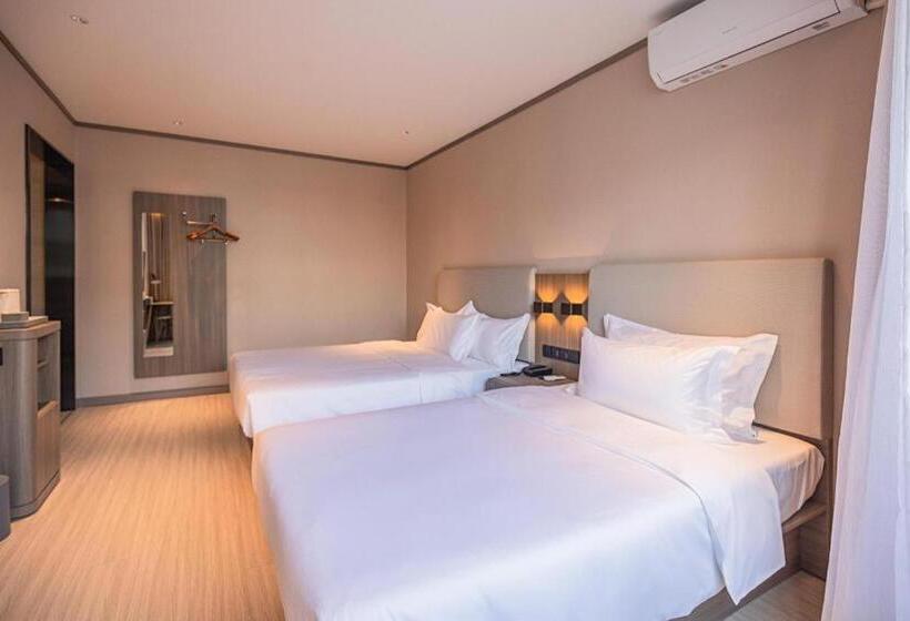 Hanting Hotel Tianjin Chentangzhuang Metro Station