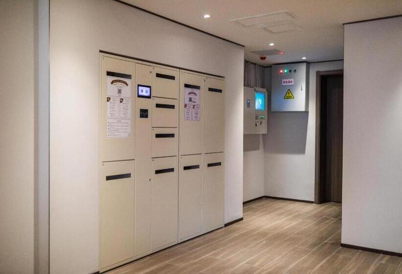 Hanting Hotel Tianjin Chentangzhuang Metro Station