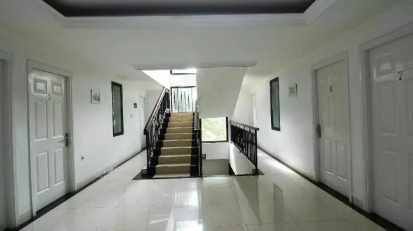 Hotel Alviry Garden Bsd