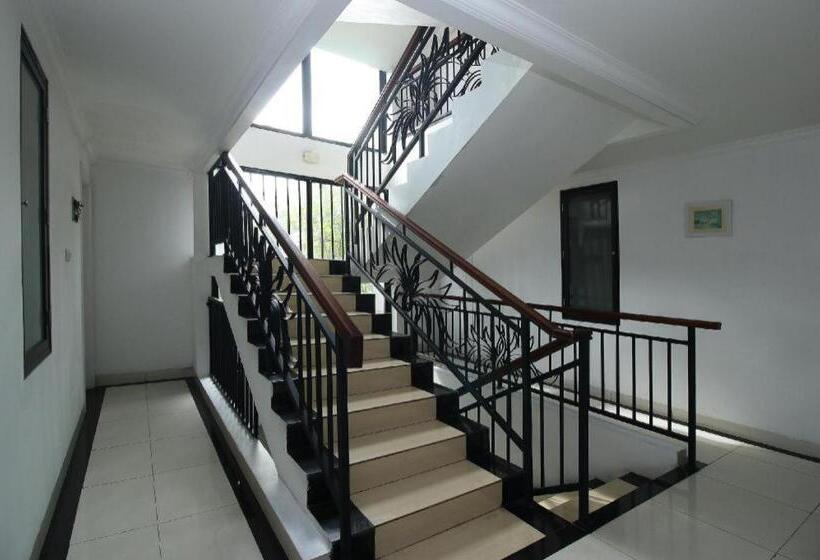 Hotel Alviry Garden Bsd