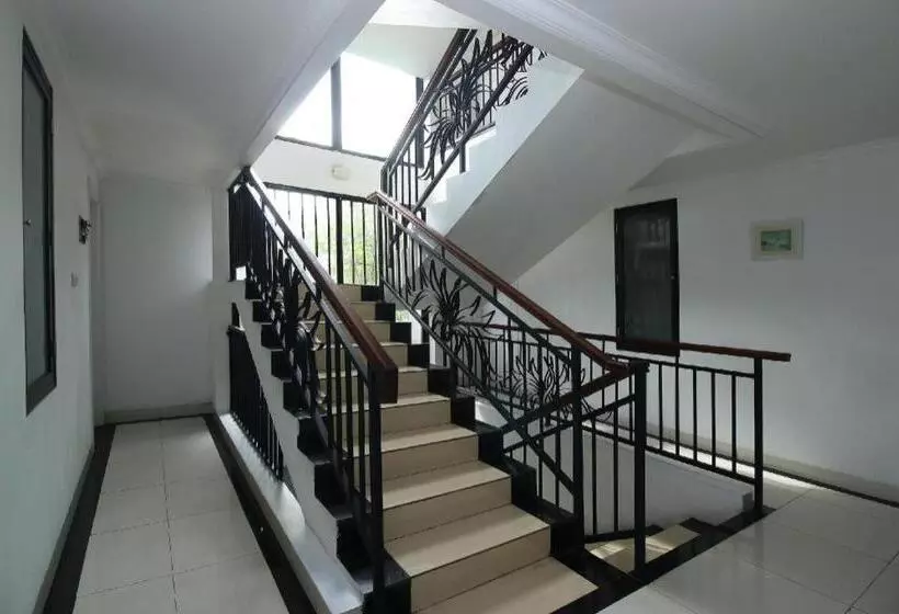 Hotel Alviry Garden Bsd