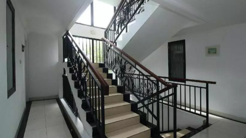 Hotel Alviry Garden Bsd