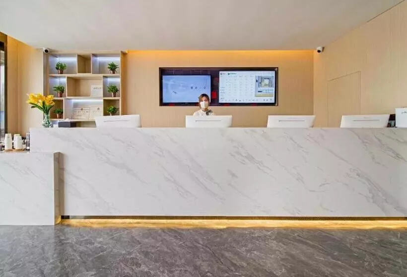 Hotelli City Comfort Inn Zhongshan Hot Spring Resort Sanxiang Shunchang Plaza