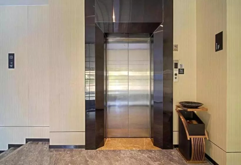 Hotelli City Comfort Inn Zhongshan Hot Spring Resort Sanxiang Shunchang Plaza