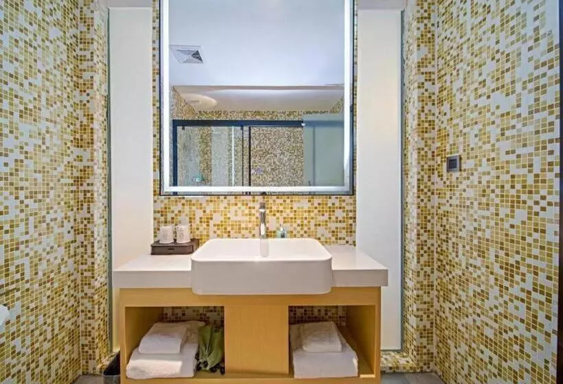 Hotelli City Comfort Inn Zhongshan Hot Spring Resort Sanxiang Shunchang Plaza