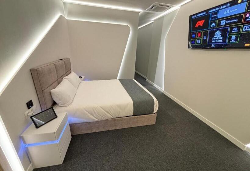 هتل کپسول Futurotel Sevilla