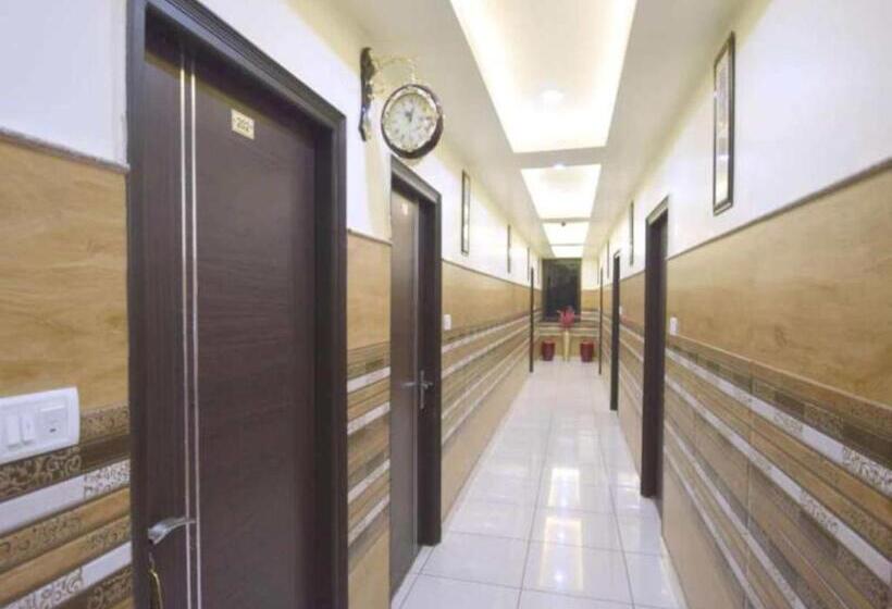 Hotel Broadway Mall Road Darjeeling