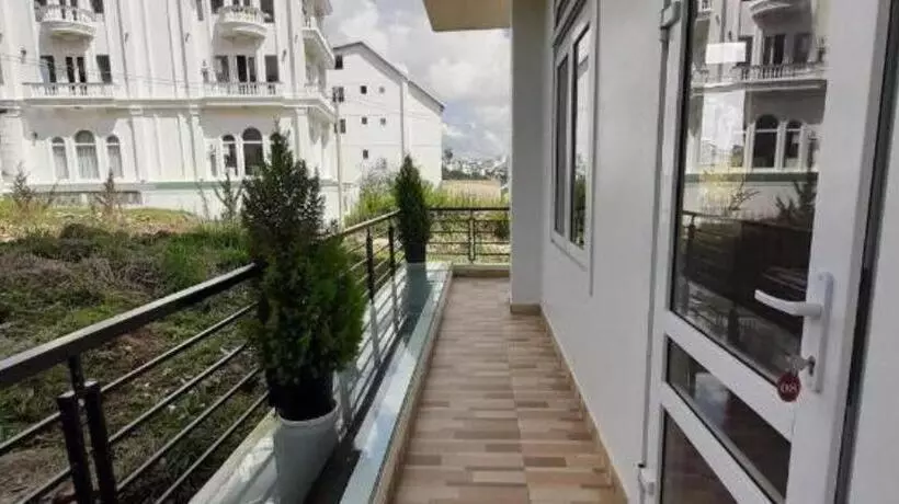هتل Khách Sạn Trung Hiếu