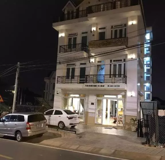 هتل Khách Sạn Trung Hiếu